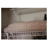 Decor, Holiday & Housewares