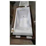 American Standard Evolution 60 in. x 32 in. Rectangular Acrylic Soaking Bathtub with Reversible Drain in White