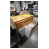 Assorted Lot of 4 kitchen cabinets
