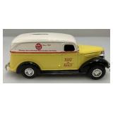 1995 ERTL Miniature MAC TOOLS Die-Cast 1938 Chevy Panel Trucks & MAC Tools Belt Buckle (New old Stock)