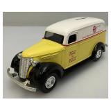 1995 ERTL Miniature MAC TOOLS Die-Cast 1938 Chevy Panel Trucks & MAC Tools Belt Buckle (New old Stock)