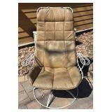 G - Vintage White Wire Lounge Chair with Ottoman - Tan Diamond Upholstery