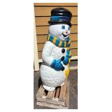 G - Festive Snowman Decor