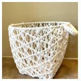 UL - White Macrame Storage Basket With Blanket