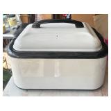 G - Hamilton Beach Automatic Roaster Oven - White Countertop Roaster with Lid