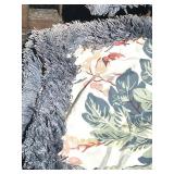 S - Vintage Floral Pillows & Covers with Fringe (Lot of 5)