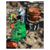 O - Scotts AccuGreen Seed Spreader with Garden Pots & Accessories