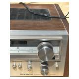 Pioneer SX-680 Stereo Receiver - Vintage AM/FM, 120V, 95W