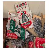 LL - Vintage Welcome Sign and Tinsel