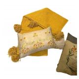 LL - Max Studio Home Yellow Throw 50 x 62 in with 4 Decorative Pillows - Made in India