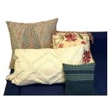 LL - Pillows (Lot of 5)