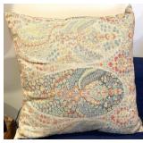 LL - Pillows (Lot of 5)