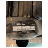Delta 50-850 Dust Collector - 1-1/2 HP, 120/240V, 3450 RPM With 20ft Of Hose And For Multiple Machines