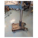 Delta 17-900 Drill Press - 16-1/2 in Swing Floor Model, 0.75 HP, 115/230V