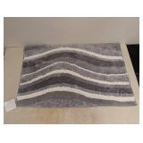 COTTON SWIRL BATH MAT GRAY & WHITE