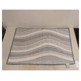 COTTON SWIRL BATH MAT GRAY & WHITE