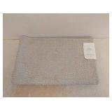 NEW THRESHOLD WASHABLE ACCENT RUG CREAM