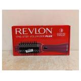 NEW REVLON ONE-STEP VOLUMIZER PLUS
