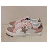 NEW ART CLASS KIDS KAITLYN SNEAKERS SIZE 5 PINK