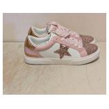 NEW ART CLASS KIDS KAITLYN SNEAKERS SIZE 5 PINK