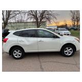 2010 NISSAN ROGUE S *All Wheel Drive| No Accidents Reported* (NO RESERVE)