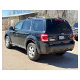2010 FORD ESCAPE XLT *All wheel Drive* (NO RESERVE)