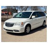 2013 CHRYSLER TOWN AND COUNTRY TOURING *No Accidents Reported* (NO RESERVE)