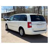 2013 CHRYSLER TOWN AND COUNTRY TOURING *No Accidents Reported* (NO RESERVE)