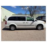 2013 CHRYSLER TOWN AND COUNTRY TOURING *No Accidents Reported* (NO RESERVE)
