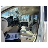 2013 CHRYSLER TOWN AND COUNTRY TOURING *No Accidents Reported* (NO RESERVE)
