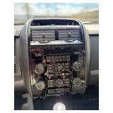 2011 MAZDA TRIBUTE I TOURING *All Wheel Drive| No Accidents Reported* (NO RESERVE)