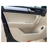2014 VOLKSWAGEN TOUAREG TDI SPORT *All Wheel Drive | 2 Owner | No Accidents Reported | 120k Miles* (NO RESERVE)