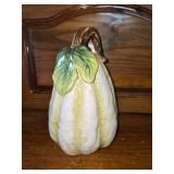 White Gourd Statue
