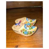 Clogs! 3 sets and 1 clog