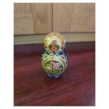 Vintage Black and Gold Russian Matryoshka Nesting Dolls