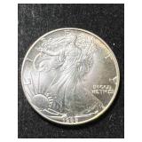 1988 AMERICAN SILVER EAGLE 1 TROY OZ .999 FINE SILVER