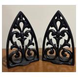 LL - Pair of Vintage Cast-Iron Book Ends