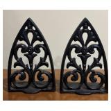 LL - Pair of Vintage Cast-Iron Book Ends