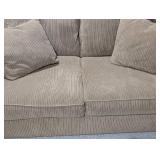 LL - Max Home Loveseat