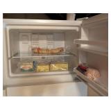 LL - Whirlpool WRT318FZDW06 Refrigerator- White