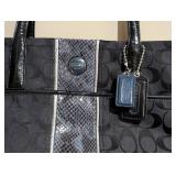 LL - Coach F25706 Signature Canvas Tote