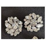 LL - Blue Hobe Vintage Rhinestone Jewelry Set - Necklace, Bracelets, Earrings & Brooch