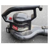 G - Toro Super Blower Vac & Black & Decker Hedge Trimmer Bundle - 17 in Blade