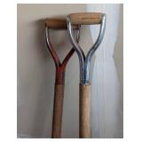 G - True Temper Garden Tools - Shovels & Rakes with Wood & Metal Handles