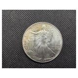 First Year of Issue 1986 Beautiful Uncirculated 1 Oz. Silver American Eagle  Greysheet Wholesale Value is $126.40