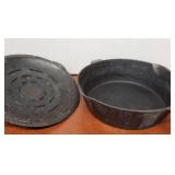 Very Nice Old Vintage 11" Cast Iron Skillet w/Heat Ring & Lid