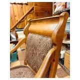 Excellent Condition Antique Quartersawn Oak Rocker Chair