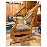 Excellent Condition Antique Quartersawn Oak Rocker Chair