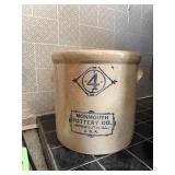 Excellent Condition Monmouth 4 Gallon Stoneware Crock