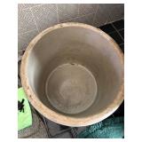 Excellent Condition Monmouth 4 Gallon Stoneware Crock